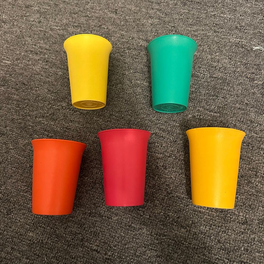 5 Vintage Tupperware #109 Classic 7oz Bell Tumblers Kids Cups Primary Colors